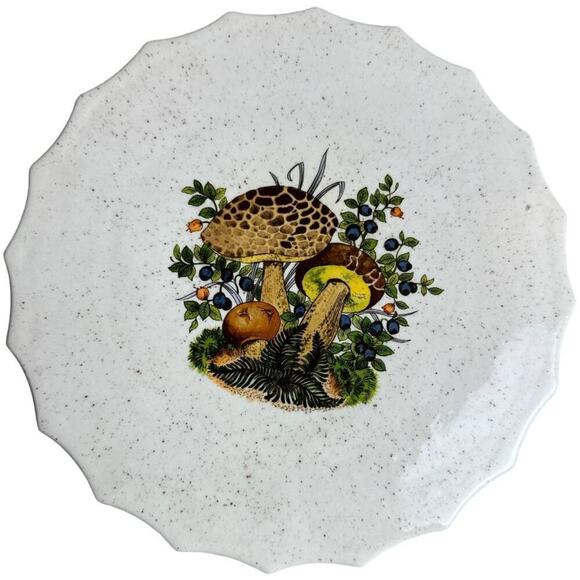 DW Ivory Scalloped Speckled Ceramic Cheese Cake Stand Mushrooms Print